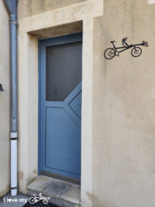A decorative Pino on an outside wall